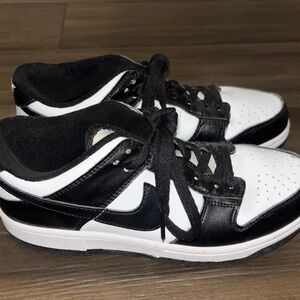 Nike Black and White Women's Sneakers